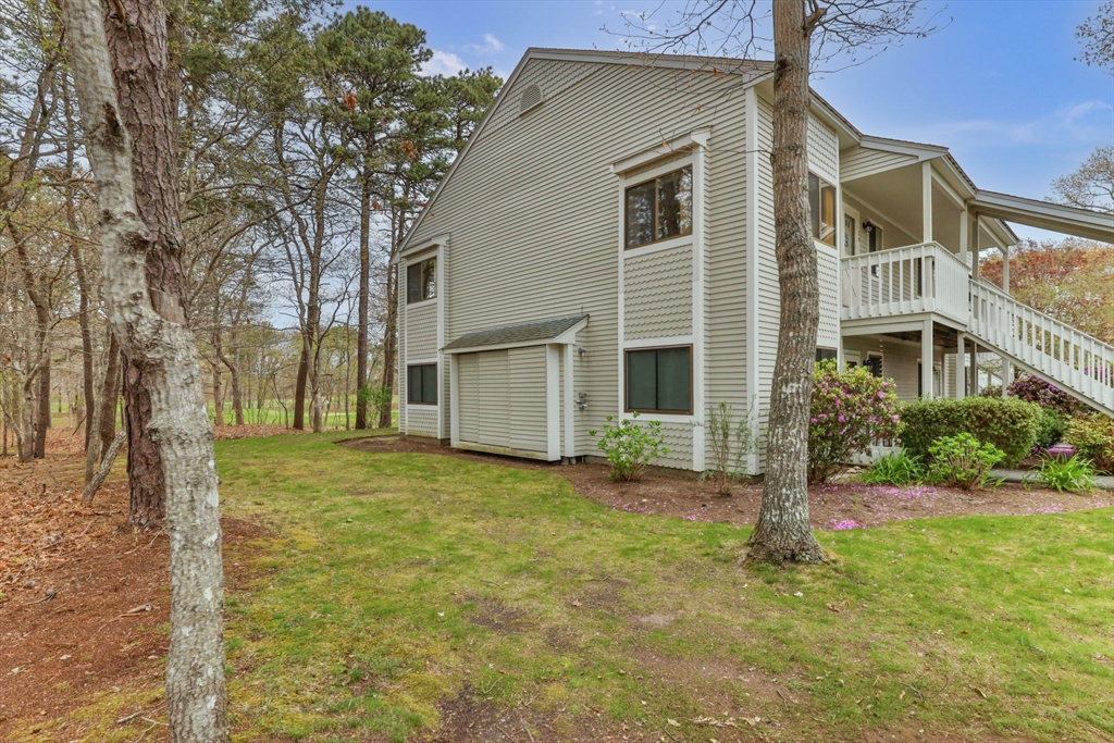 109 Eaton Ln 109