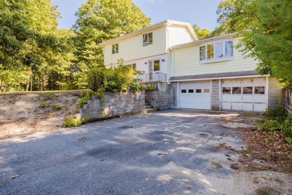 47 Weaver St