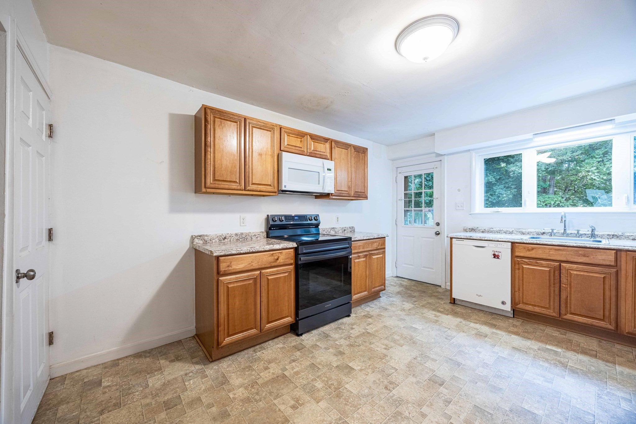 10 Oak Street #10, Northbridge, MA, 10 Oak Street #10, Northbridge, MA Photo #10