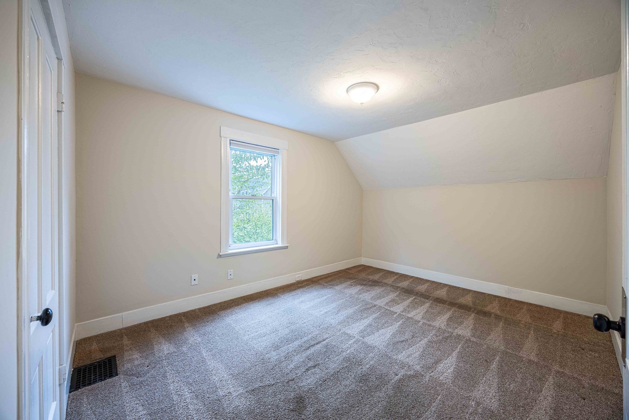 10 Oak Street #10, Northbridge, MA, 10 Oak Street #10, Northbridge, MA Photo #19
