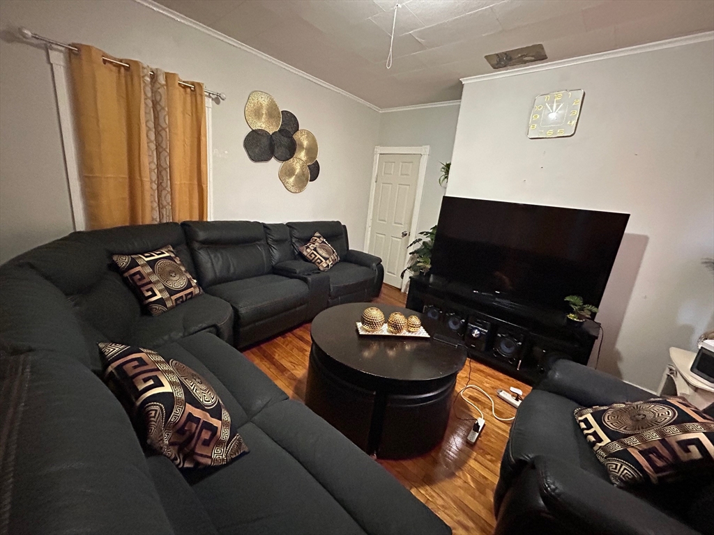 7 Bluff St