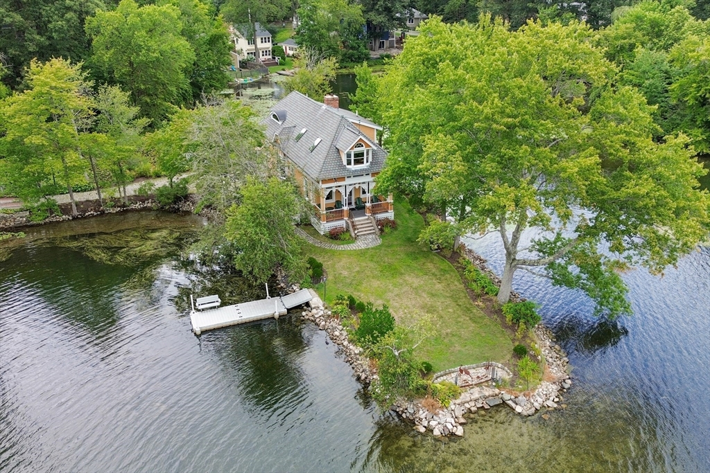 96 Lake Shore Dr