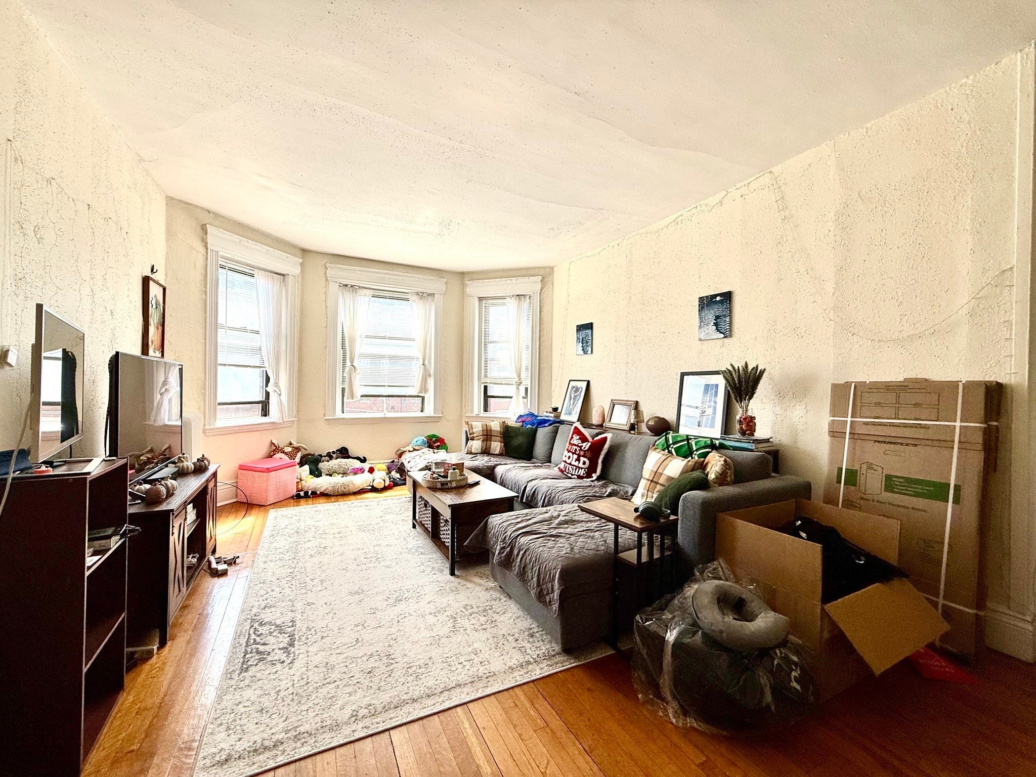 1957 Commonwealth Ave #5, Boston, MA Photo #1