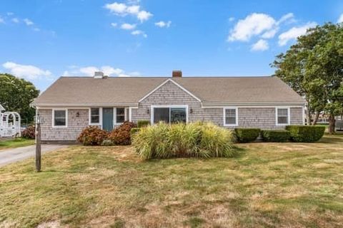224 Menauhant Rd Falmouth MA 02536