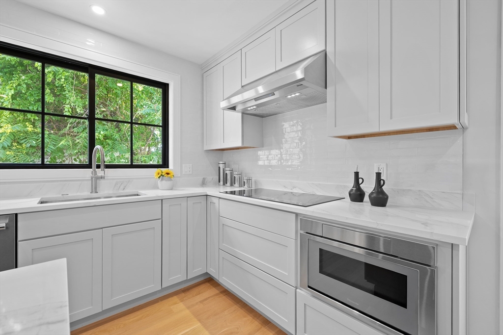 16 Curtis St 1