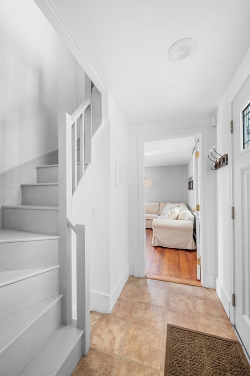 15 Columbia St