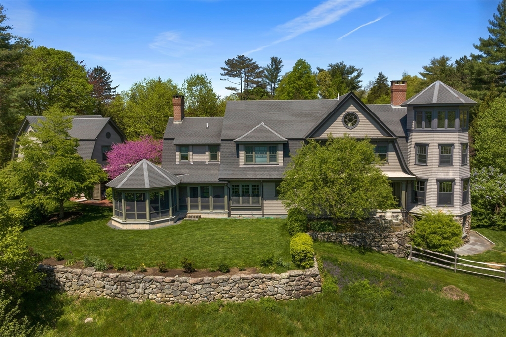49 Willard Common