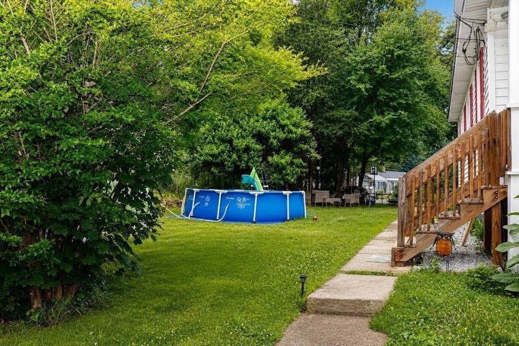 8 Wickman DR, Gardner, MA Photo #3