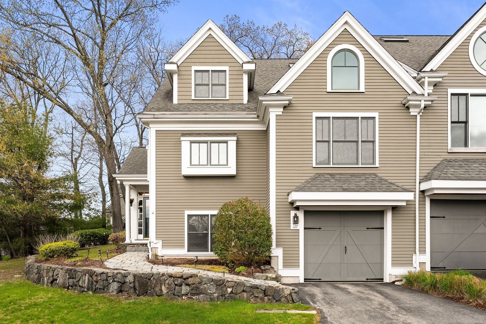 127 Johnson Woods Dr 127, Reading MA 01867
