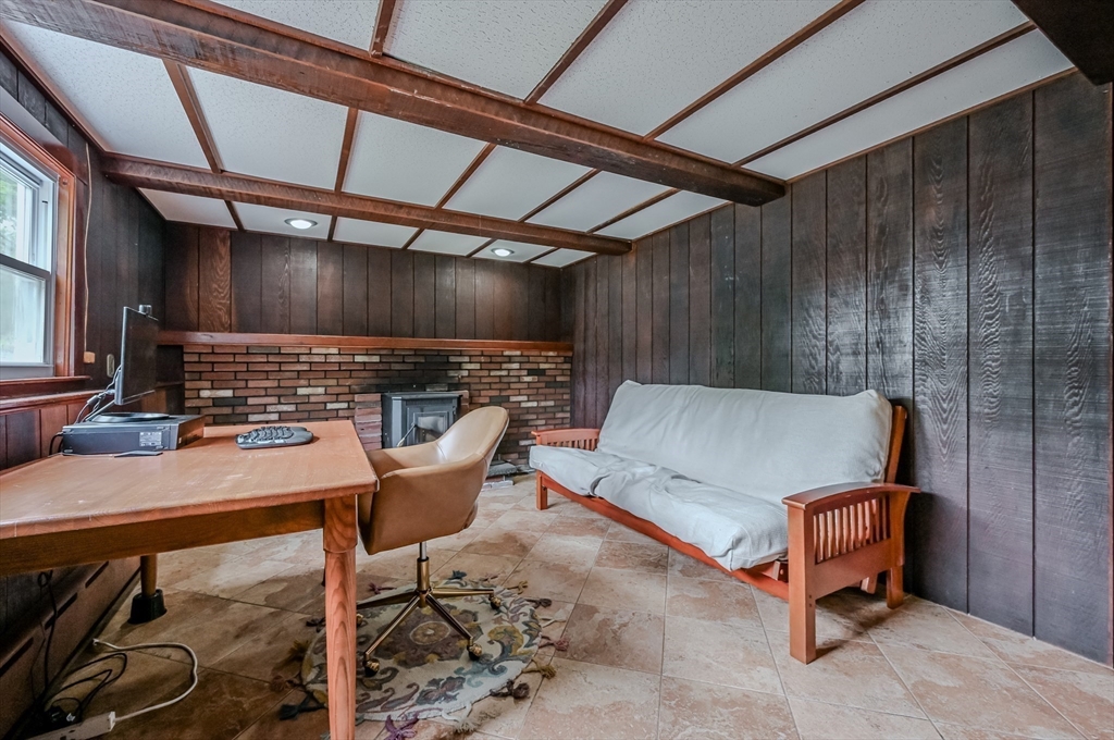 Wareham, Massachusetts 02571, United States, 4 Bedrooms Bedrooms, ,3 BathroomsBathrooms,Residential,Contingent,153904