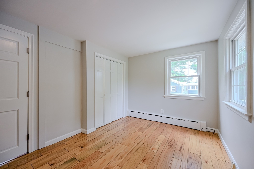 Wareham, Massachusetts 02571, United States, 4 Bedrooms Bedrooms, ,3 BathroomsBathrooms,Residential,Contingent,153904