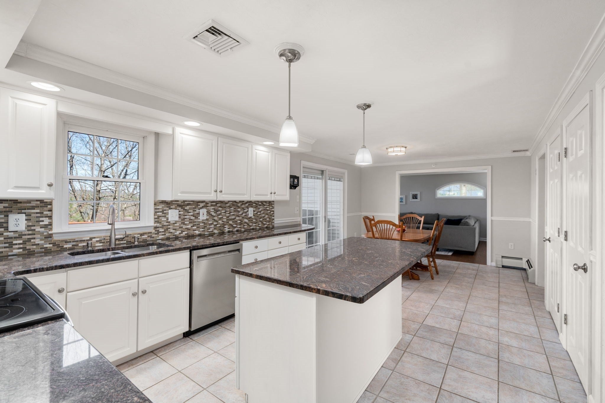 11 Liberty Dr