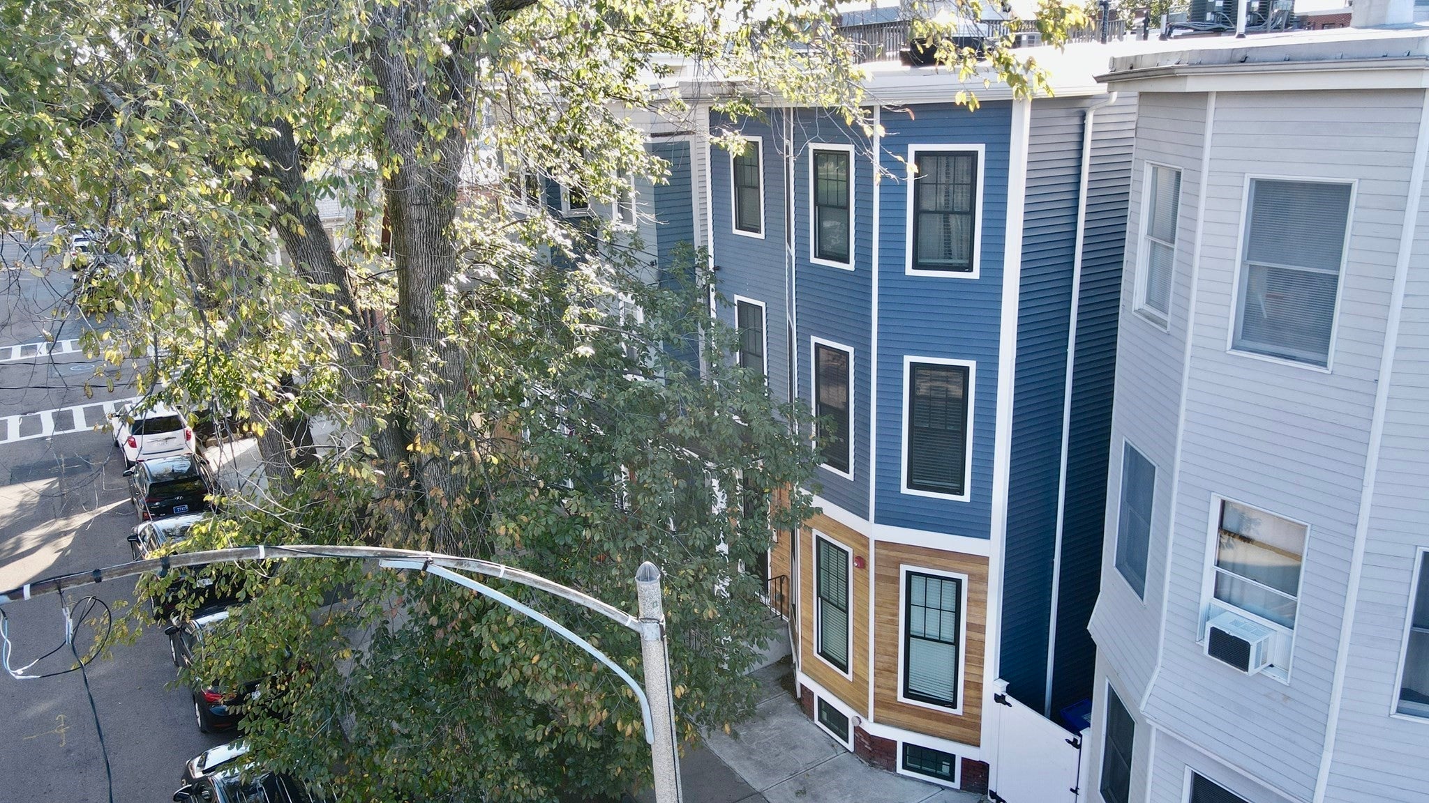 Photo of 909 E Broadway, Boston, MA