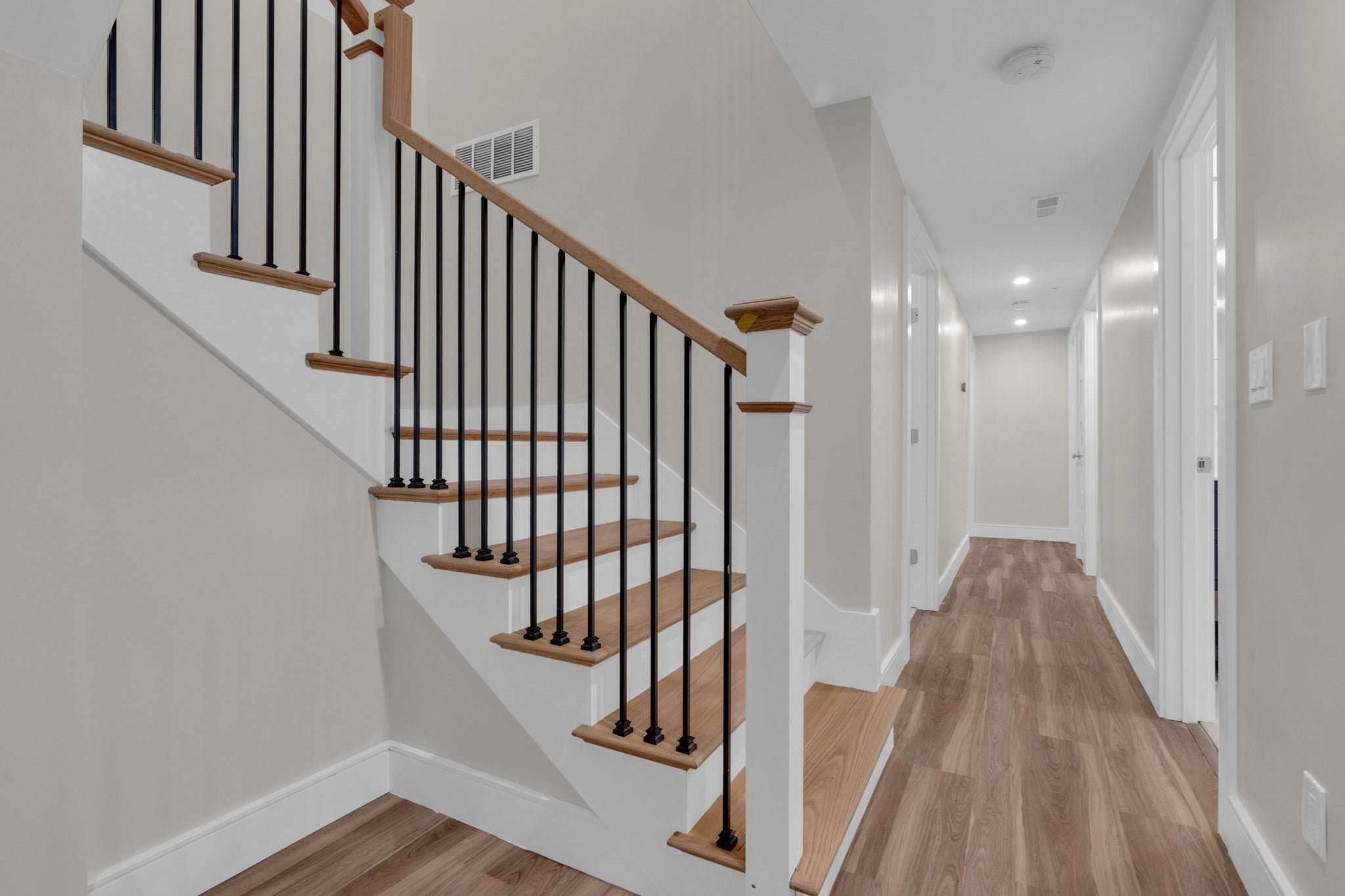 909 E Broadway, Boston, MA Photo #23