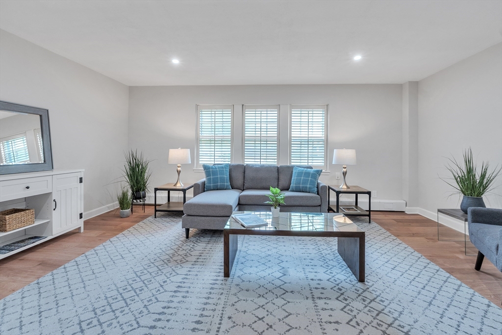 7 Hammond Pond Pkwy 1
