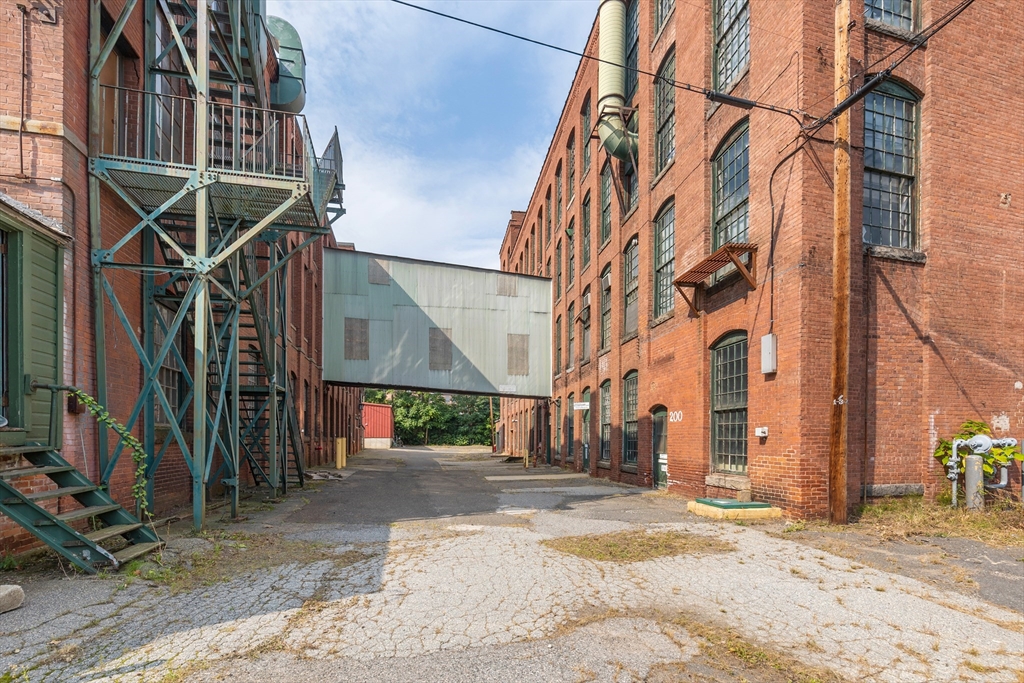 35 Lower Grape St