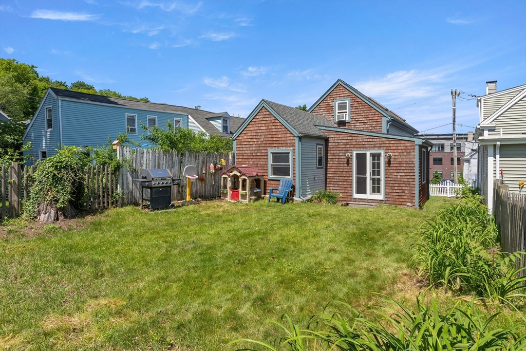 85 Flint St