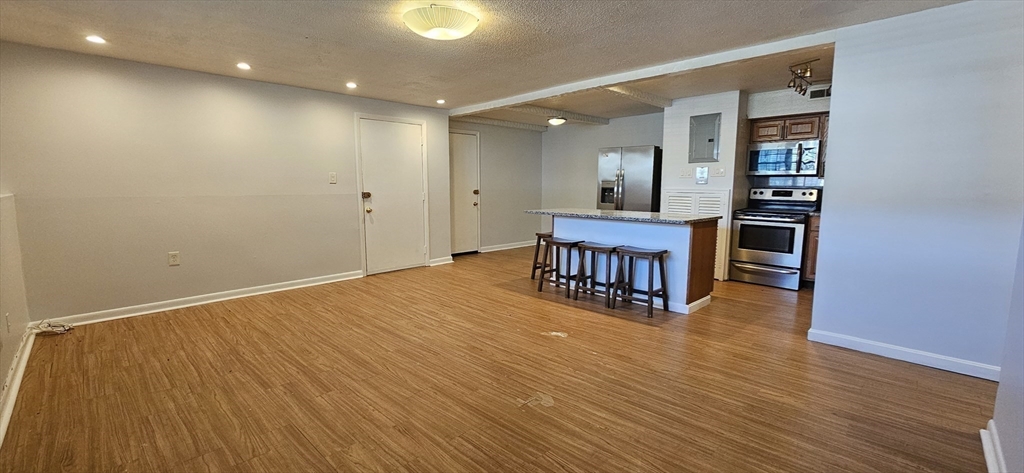 114 Oak Ln 4