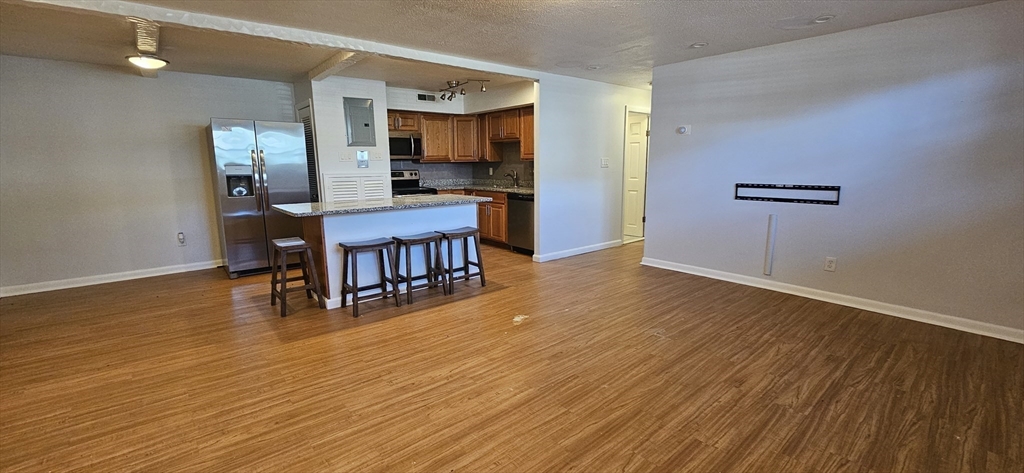 114 Oak Ln 4