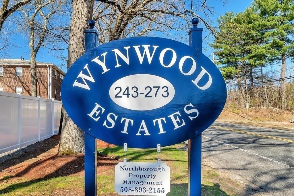 Marlborough, Massachusetts 01752, United States, 2 Bedrooms Bedrooms, ,1 BathroomBathrooms,Residential,Pending,216700