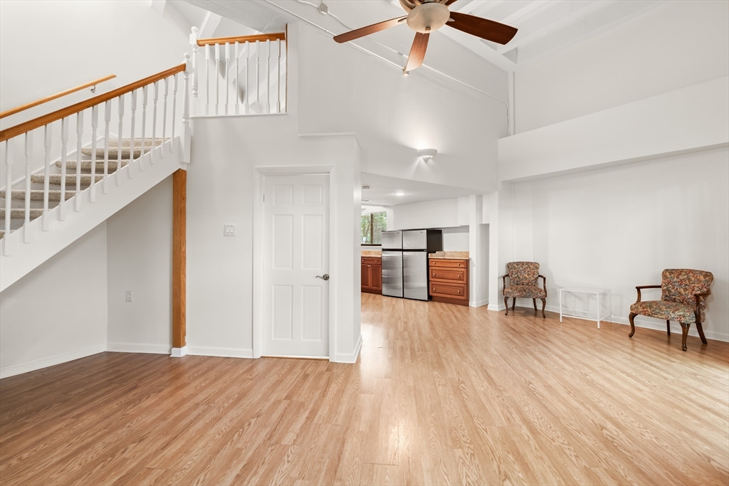 120 Beaconsfield Rd T1