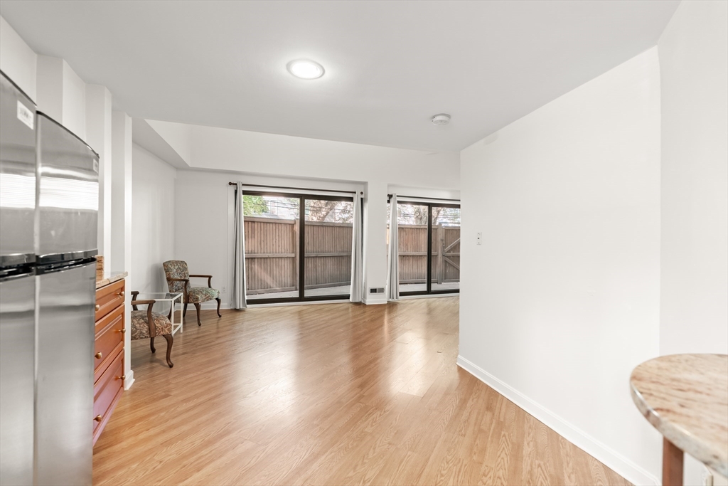 120 Beaconsfield Rd T1