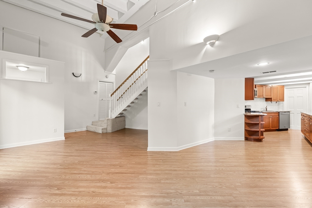 120 Beaconsfield Rd T1