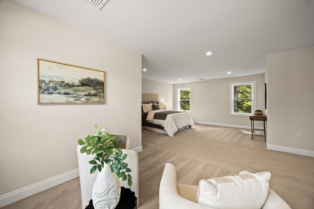 2 Valley Run Dr