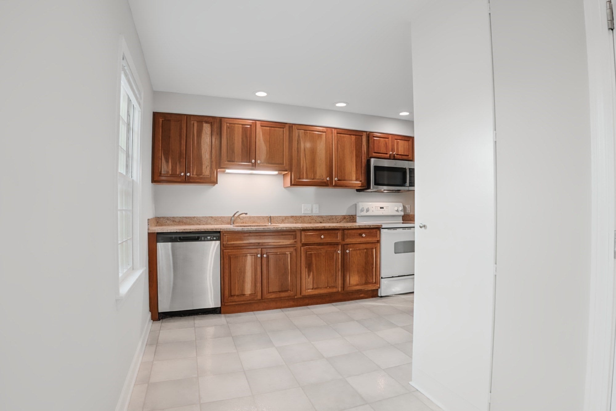 18 Muster Court #18, Lexington, MA, 18 Muster Court #18, Lexington, MA Photo #12