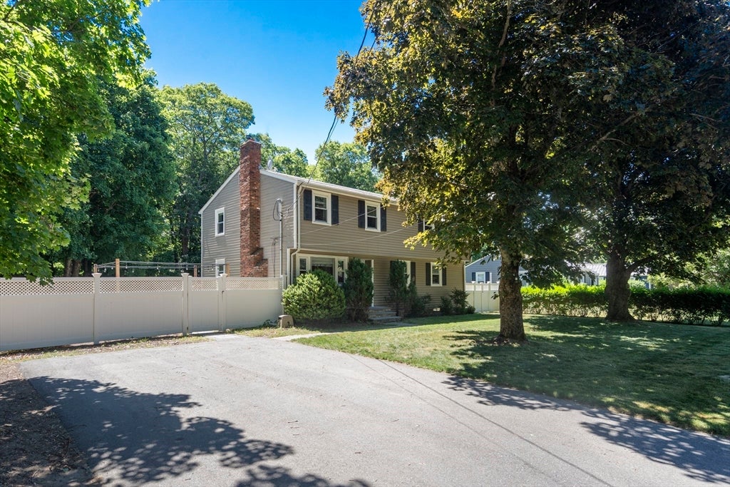 257 Elmwood St