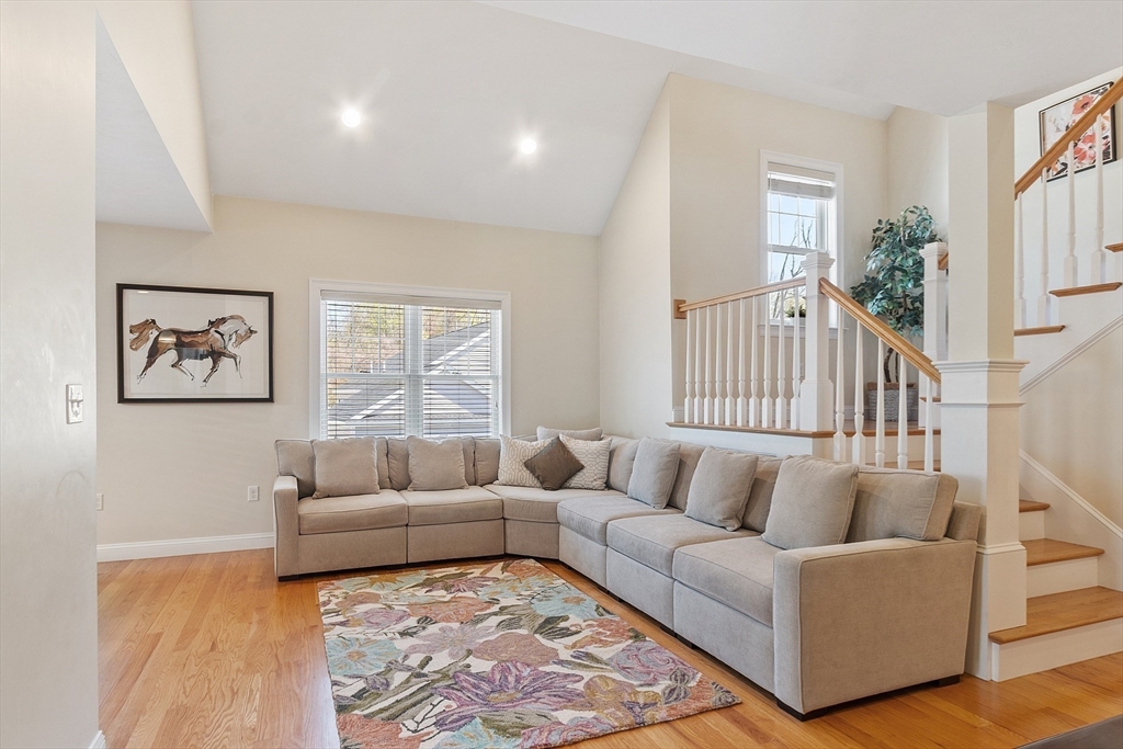 7 Commodore Way 7