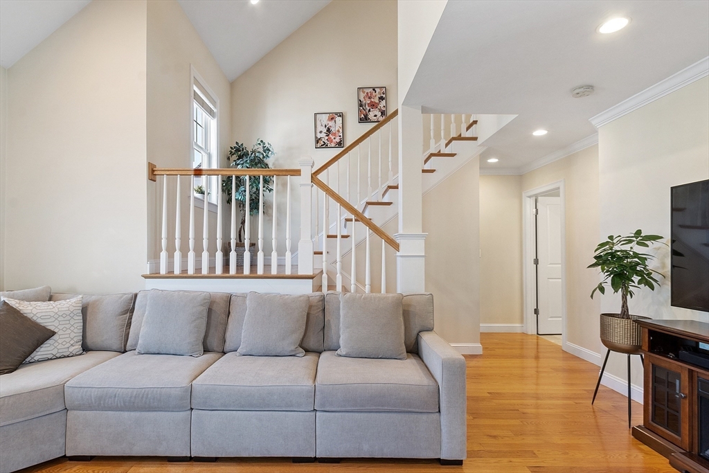 7 Commodore Way 7