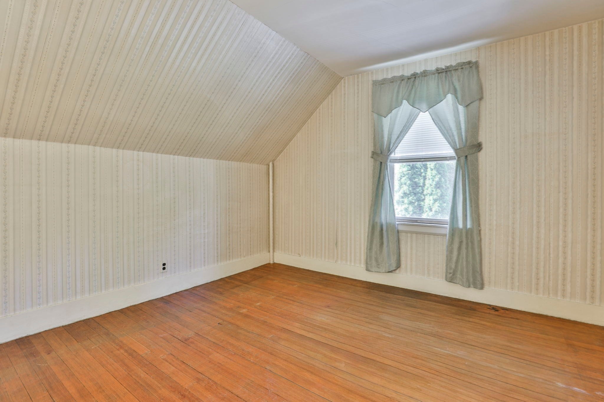 102 Kirtland St, Lynn, MA, 102 Kirtland St, Lynn, MA Photo #25