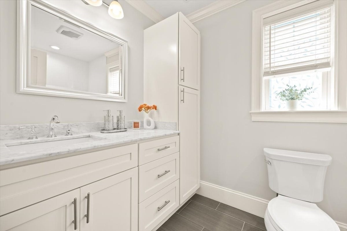 20 Dalby St #20, Newton, MA Photo #26