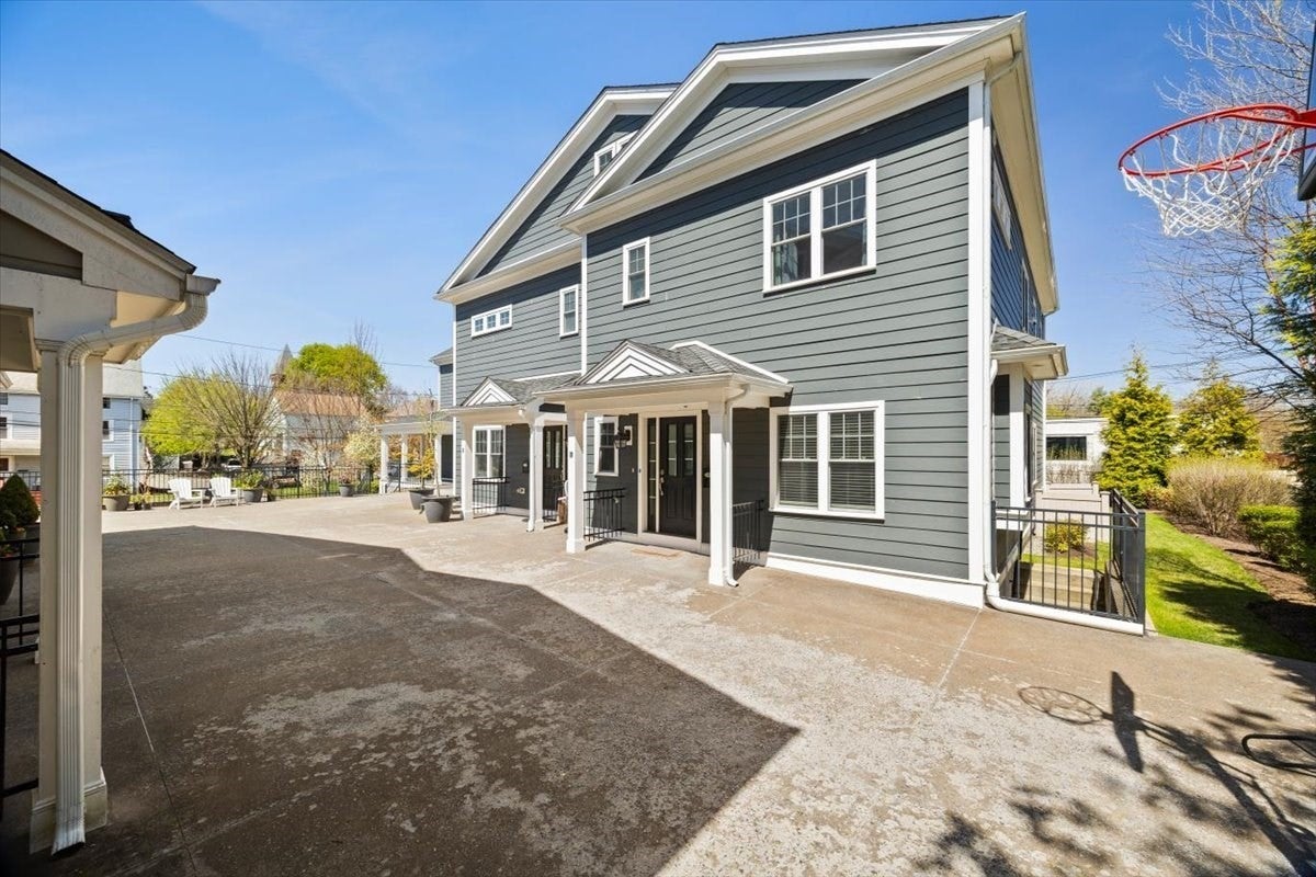 20 Dalby St #20, Newton, MA Photo #3