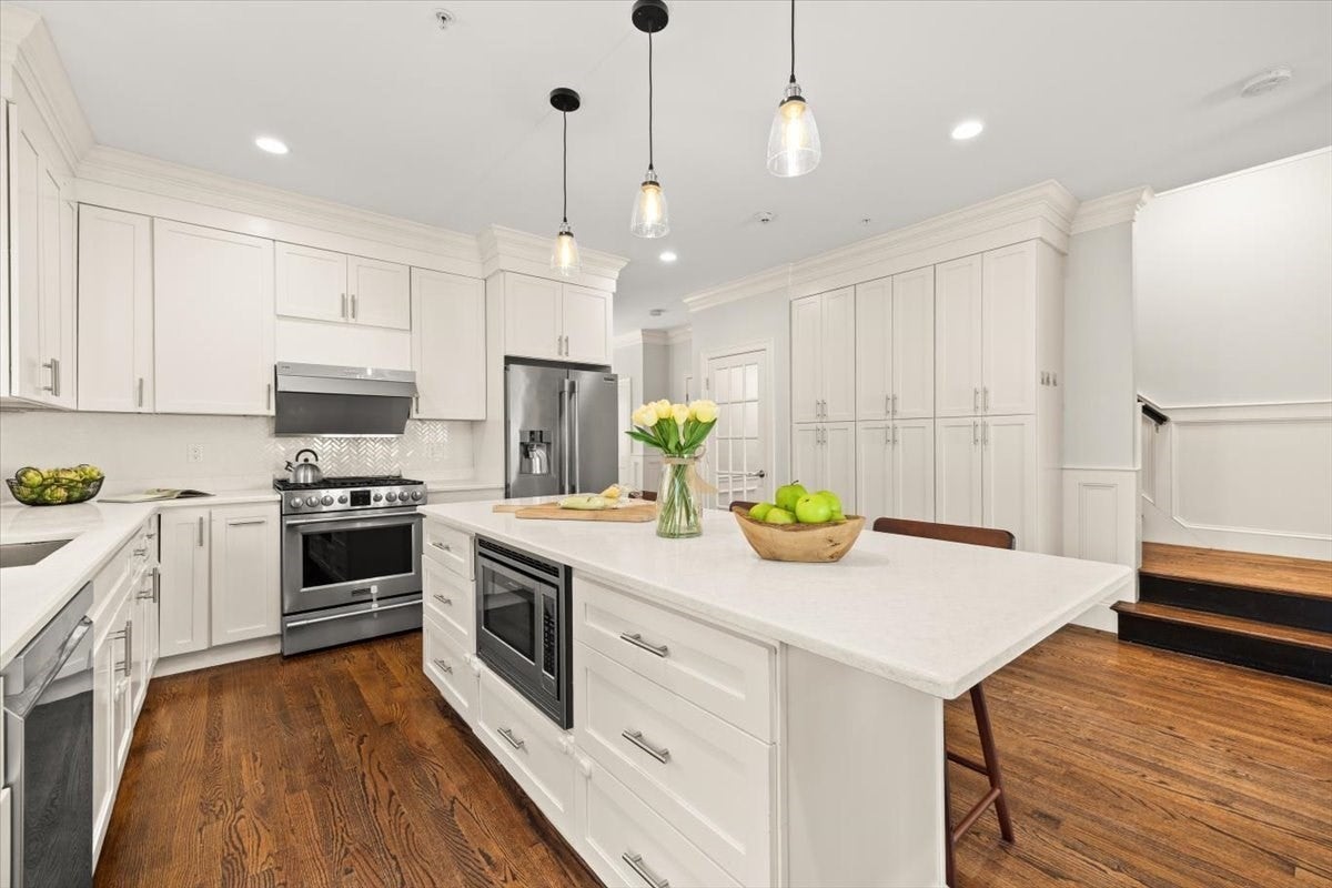 20 Dalby St #20, Newton, MA Photo #8