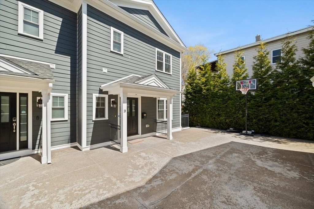 20 Dalby St #20, Newton, MA Photo #2