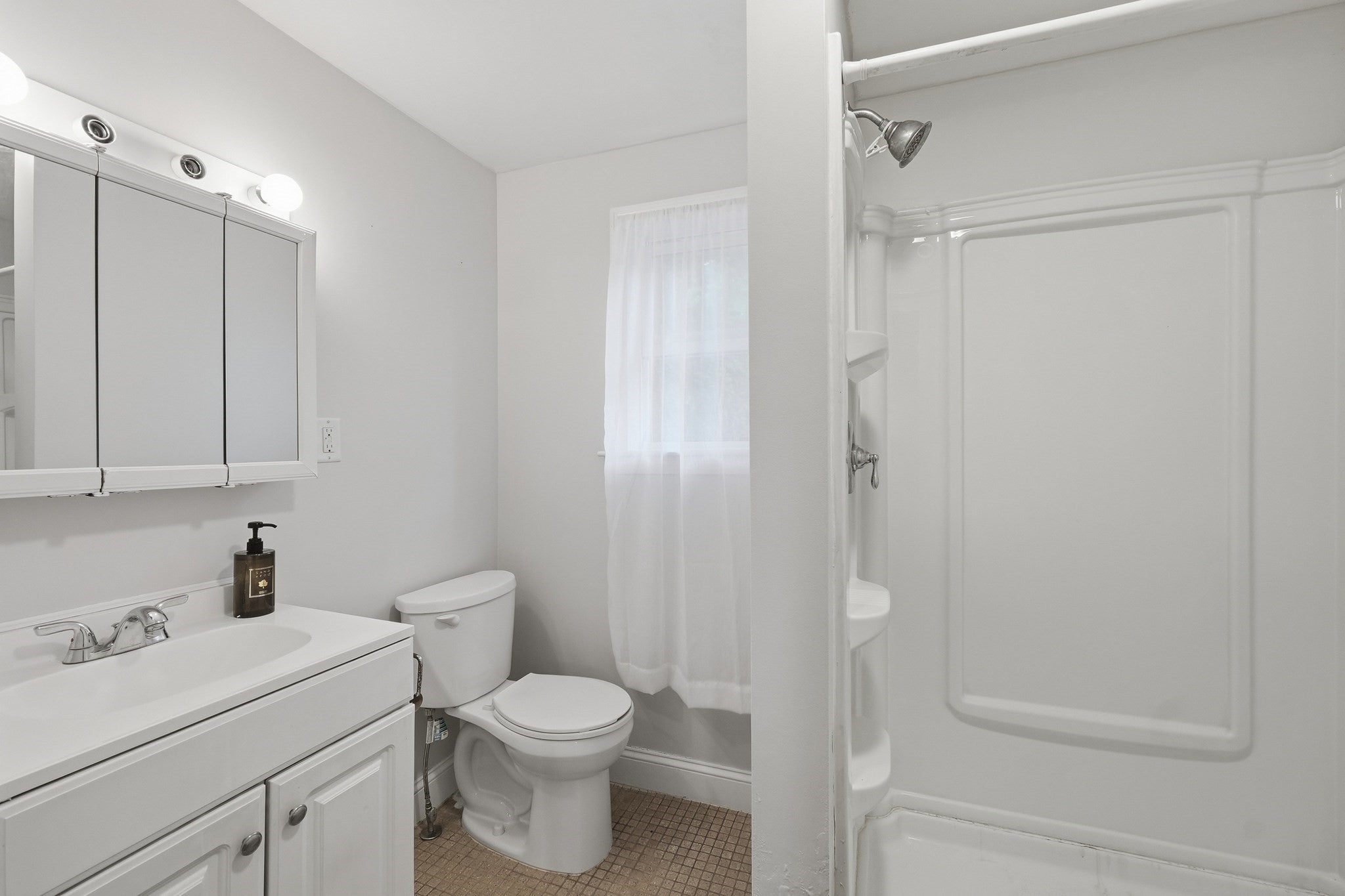 15 Mccarthy St, Franklin, MA Photo #15