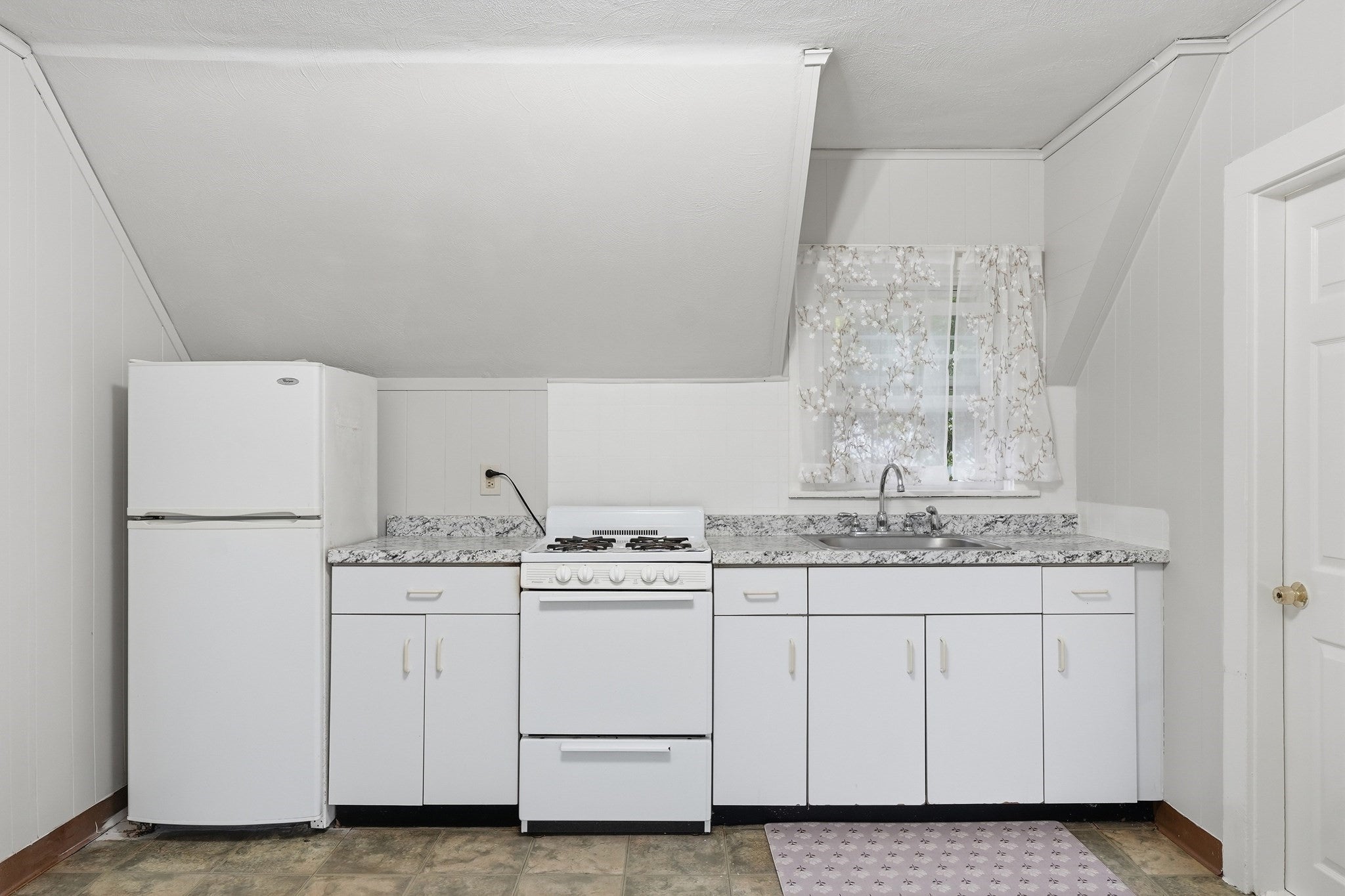 15 Mccarthy St, Franklin, MA Photo #19