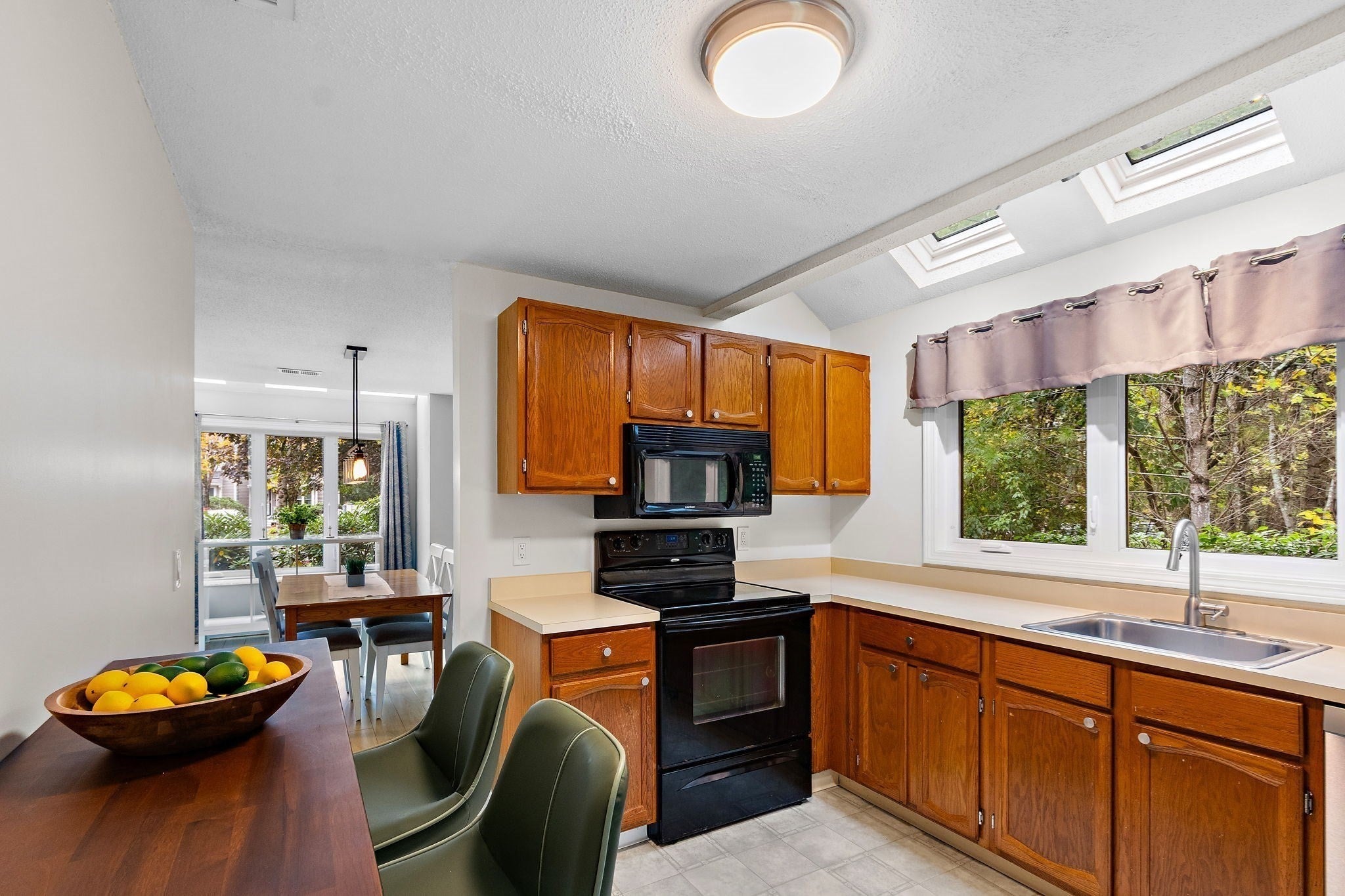 221 Maple Brook Rd #221, Bellingham, MA, 221 Maple Brook Rd #221, Bellingham, MA Photo #8