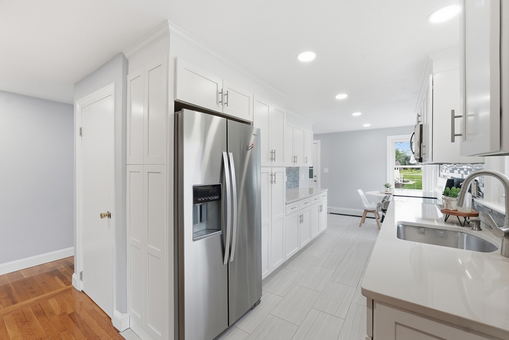 596 Elm St