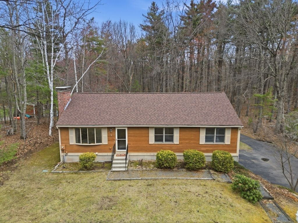 Photo of 3 Cardinal Circle, Londonderry, NH 03053 (MLS # 73503249)