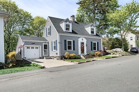 28 Burpee Rd Swampscott MA 01907