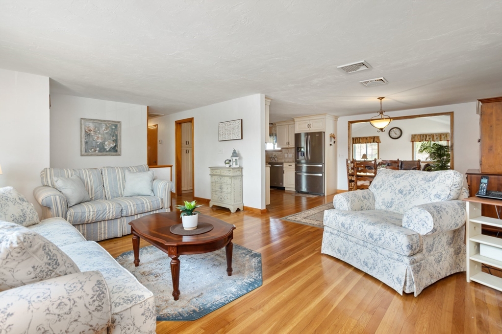 44 Blueridge Ave