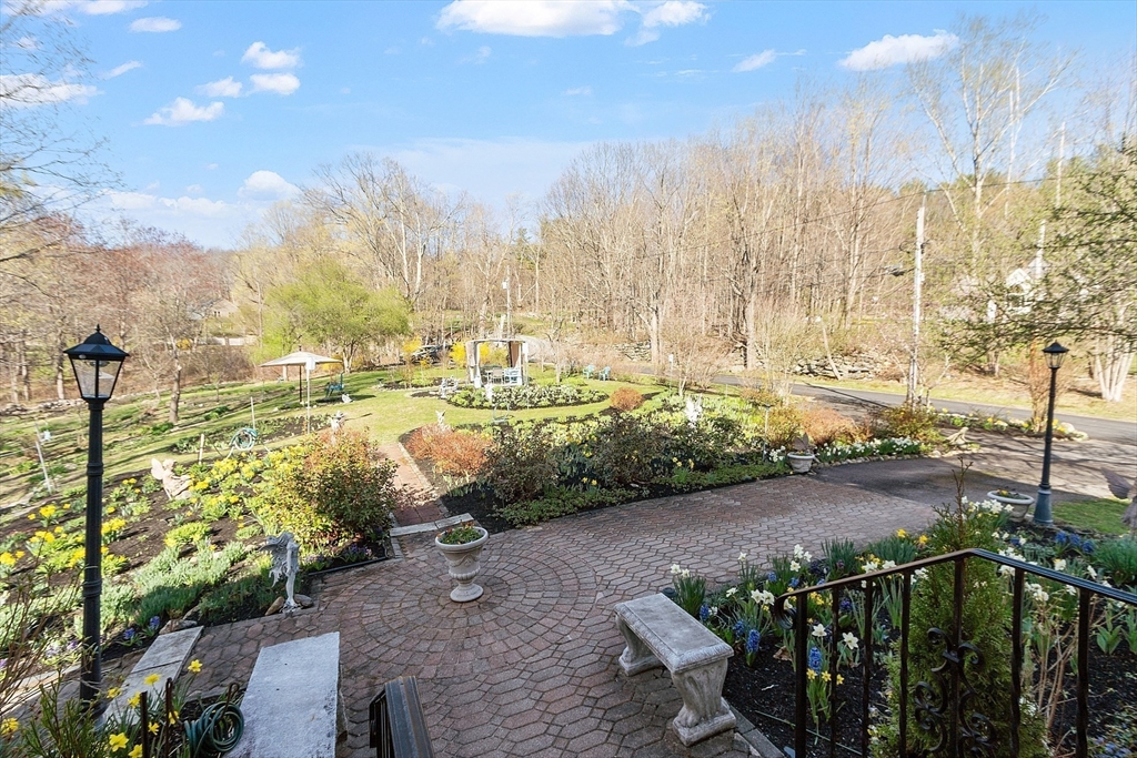 32 Westland Farm Road