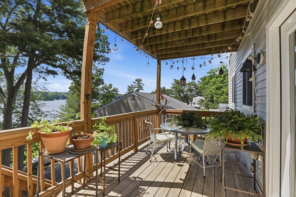 23 Shore Rd