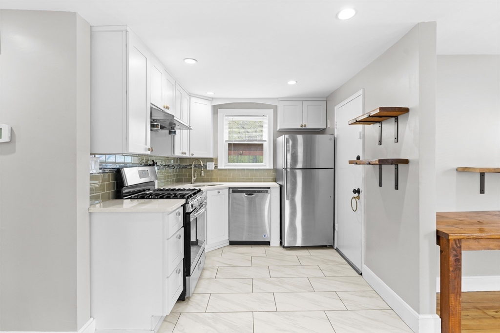 92 Gladeside Ave 1