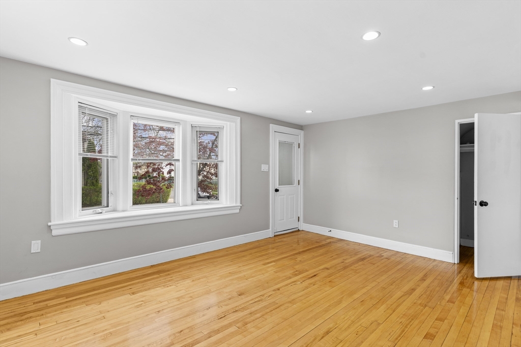 92 Gladeside Ave 1