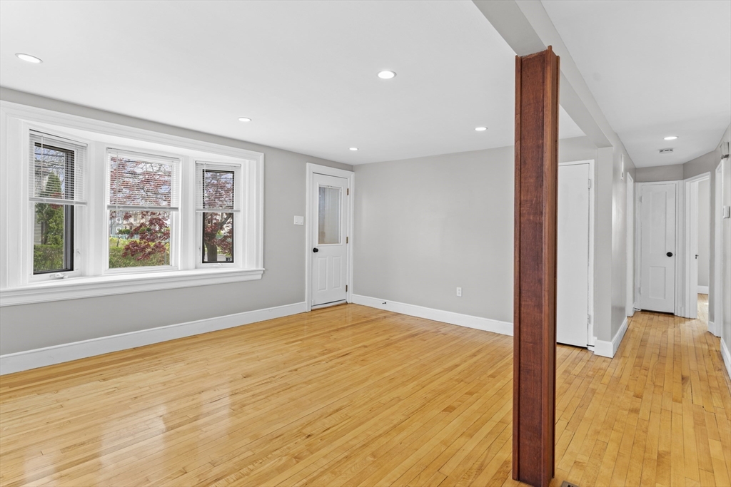 92 Gladeside Ave 1