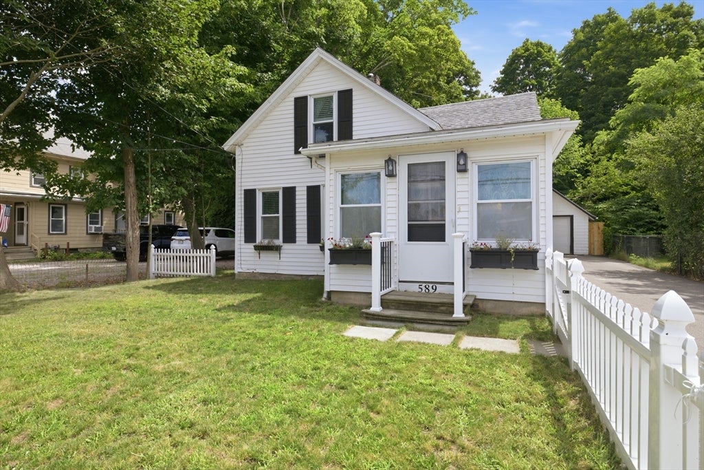 589 South St, Wrentham, MA Photo #1